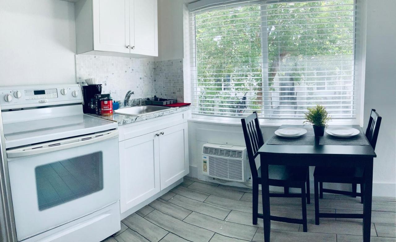 Adorable Private Apartments In The Heart Of Miami! Eksteriør billede